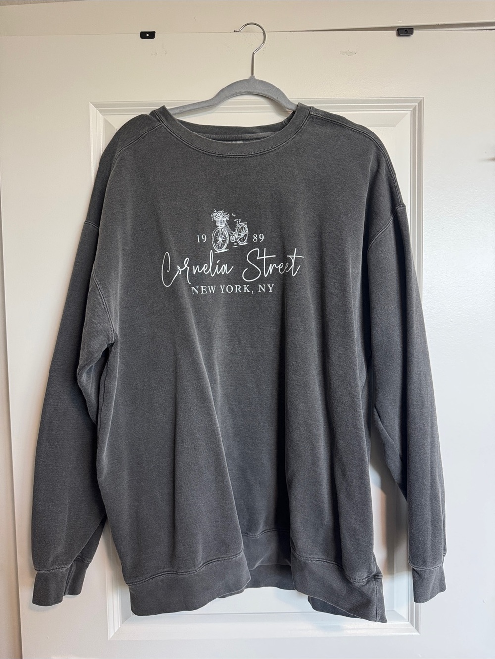 Women’s Crewneck Sweatshirt - Charcoal Gray